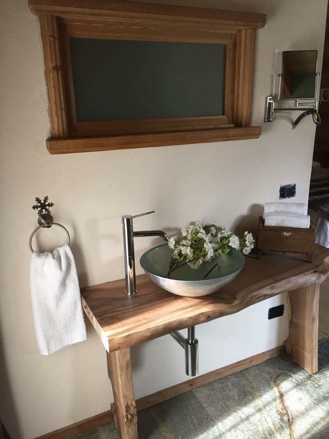 Bed and Breakfast Lthorses & Dreams La Thuile Esterno foto